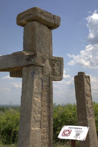 Crucea Manafului | Cruce latină | Breaza