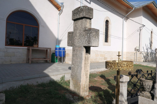 Cruce latină | Vispești